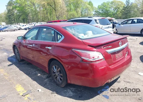 2015 Nissan Altima 2.5 S z USA, uszkodzony, nr VIN 1N4AL3AP3FC573125